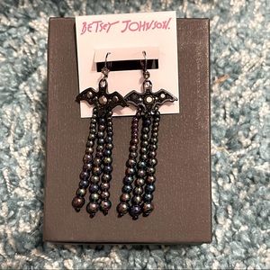 Betsey Johnson earrings Halloween  bat chandelier earrings Black iridescent pavé